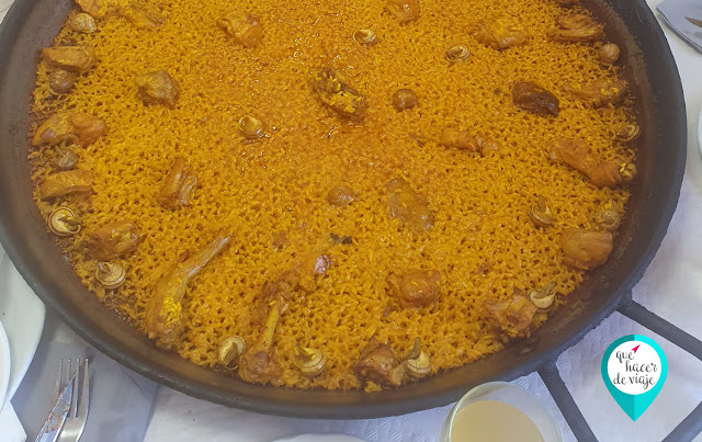 Después de la cata de vino comimos arroz con conejo en Hermanos Belandro
